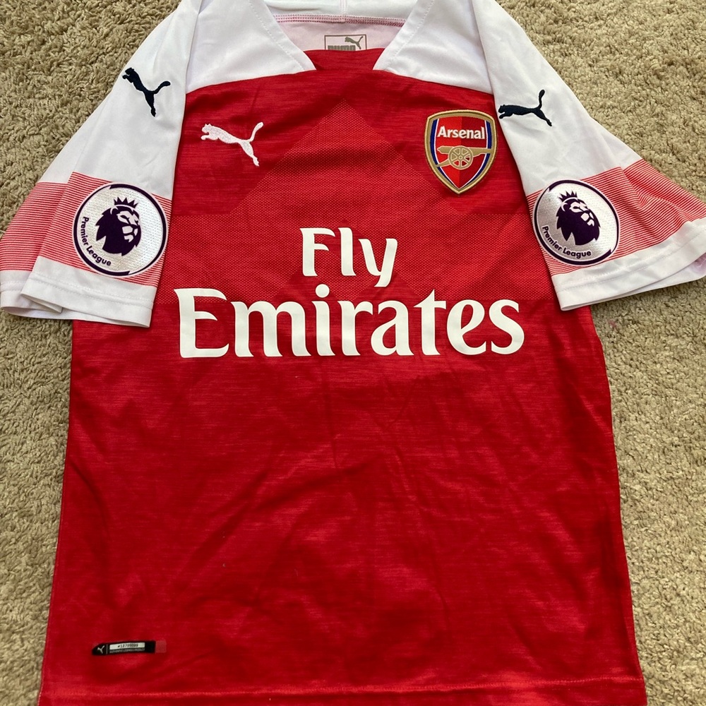 Ladies Arsenal Jersey